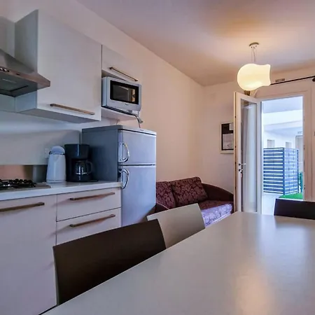 아파트 Sunny Retreat With Solarium