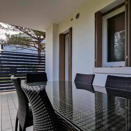 Sunny Retreat With Solarium * 비비오네