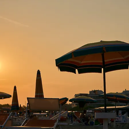 Sunny Retreat With Solarium Apartman Bibione