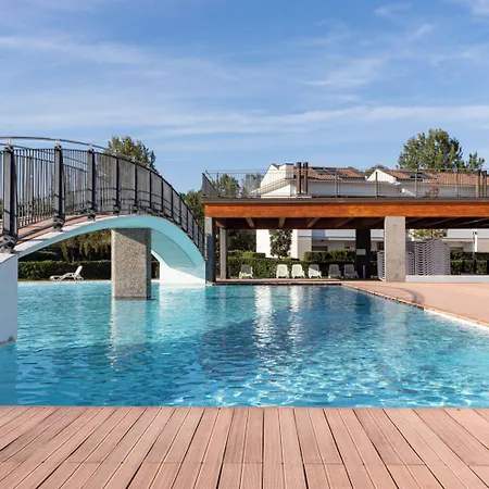 Sunny Retreat With Solarium Apartman